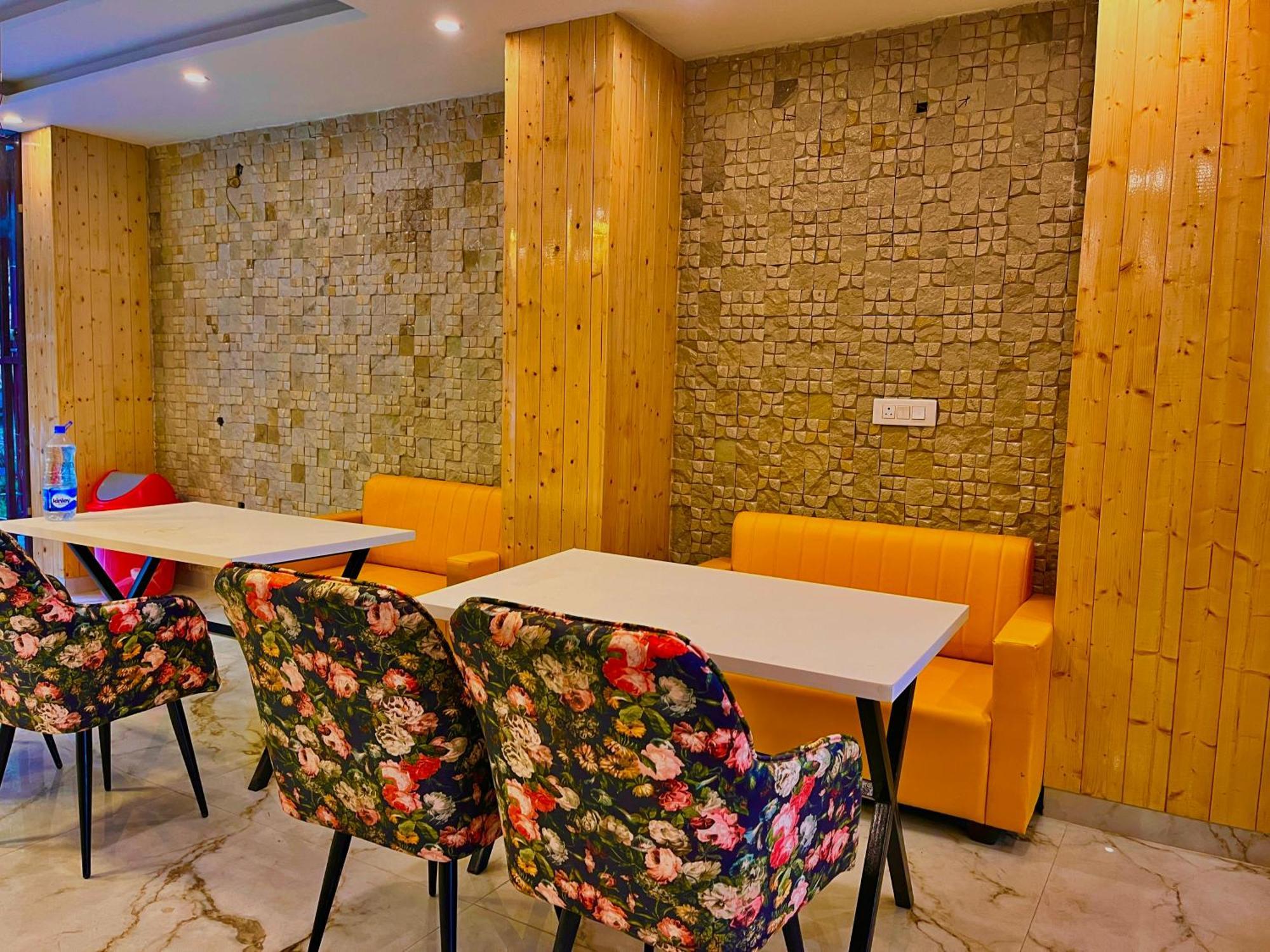 Hotel Classic Crown - #Scenic Mountain View #Open Terrace #Parking #Premium Rooms With Balcony #Guest Preferred #Best Selling Hotel In Mussoorie Exterior foto