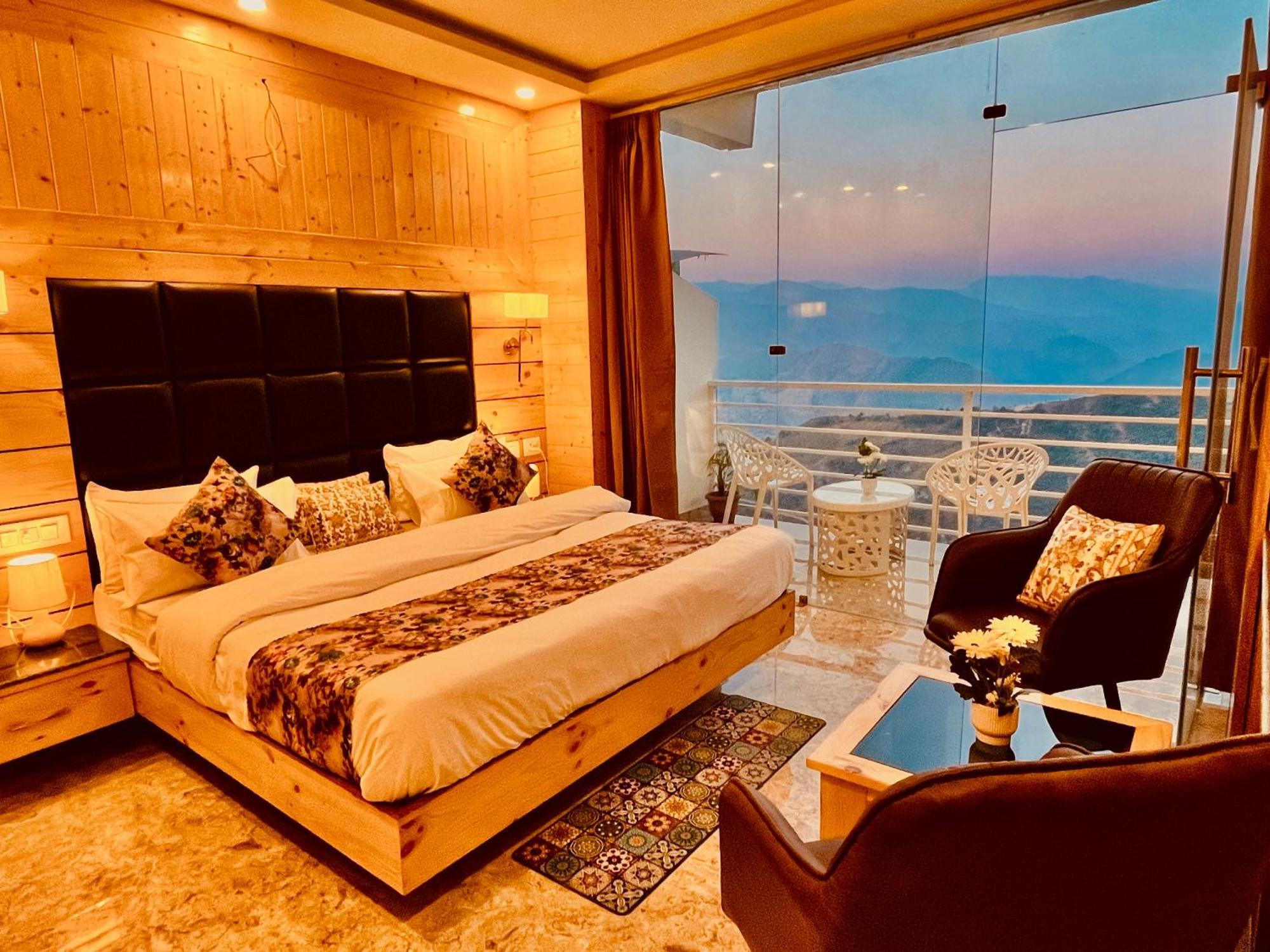 Hotel Classic Crown - #Scenic Mountain View #Open Terrace #Parking #Premium Rooms With Balcony #Guest Preferred #Best Selling Hotel In Mussoorie Exterior foto