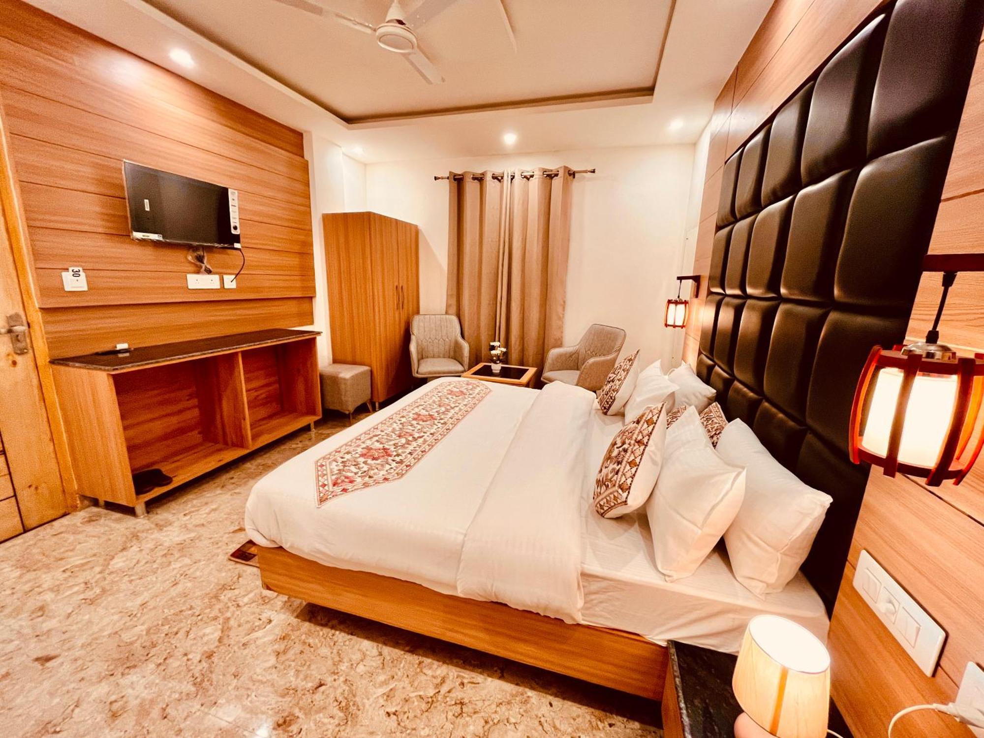 Hotel Classic Crown - #Scenic Mountain View #Open Terrace #Parking #Premium Rooms With Balcony #Guest Preferred #Best Selling Hotel In Mussoorie Exterior foto
