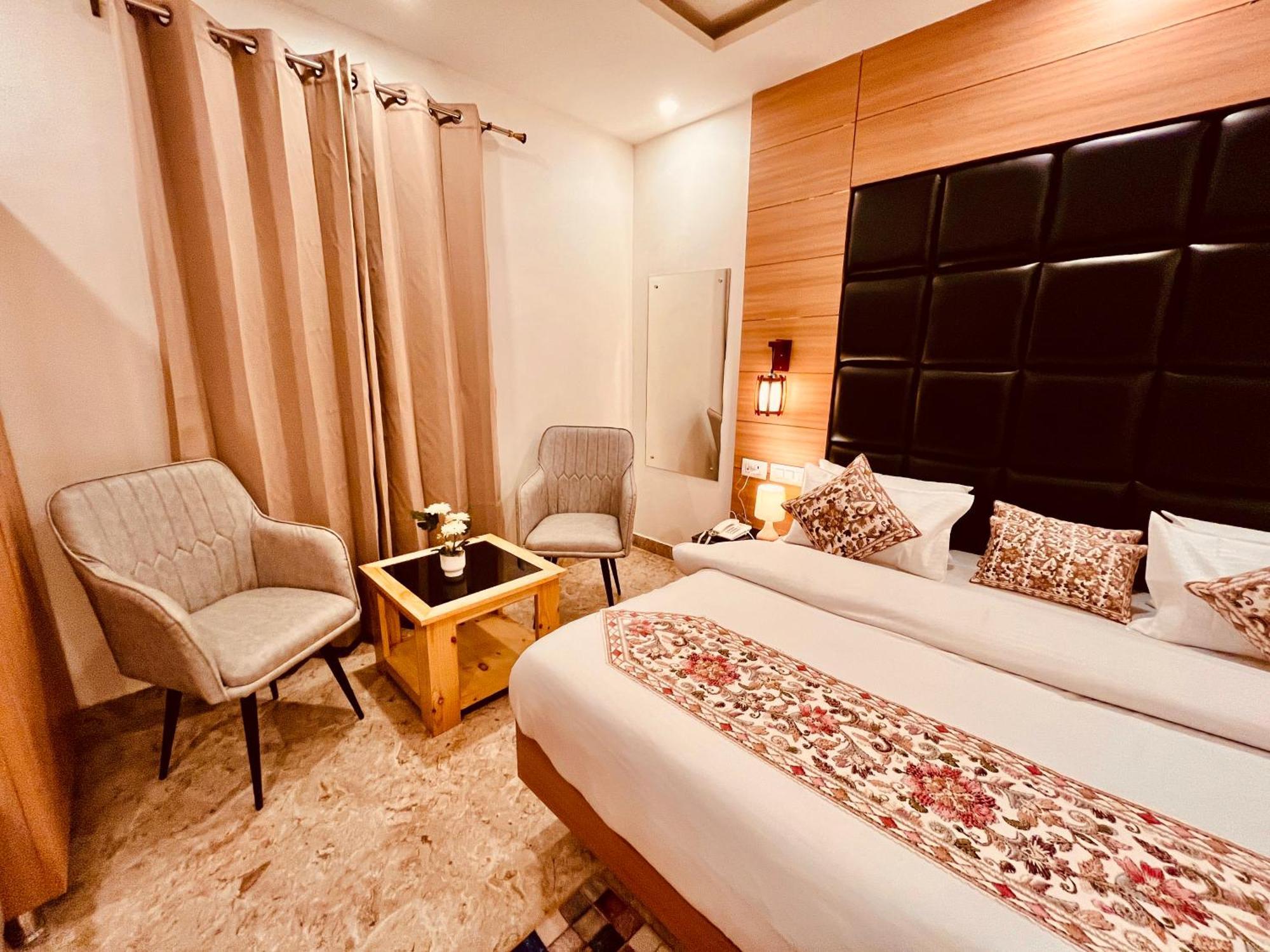 Hotel Classic Crown - #Scenic Mountain View #Open Terrace #Parking #Premium Rooms With Balcony #Guest Preferred #Best Selling Hotel In Mussoorie Exterior foto