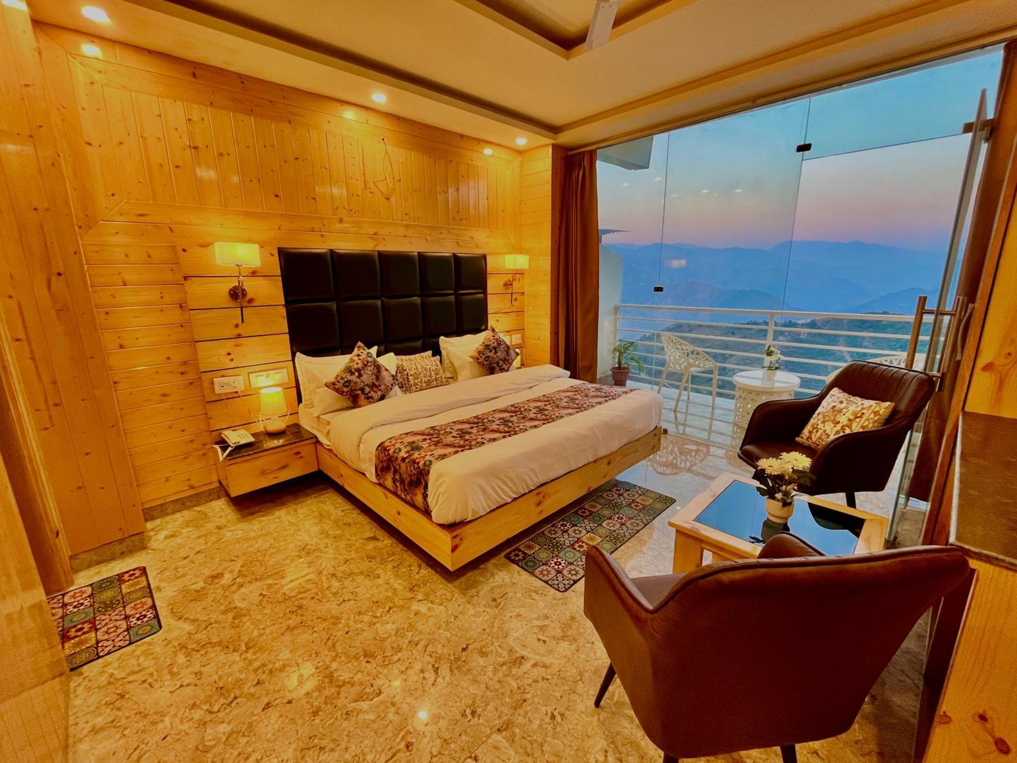 Hotel Classic Crown - #Scenic Mountain View #Open Terrace #Parking #Premium Rooms With Balcony #Guest Preferred #Best Selling Hotel In Mussoorie Exterior foto